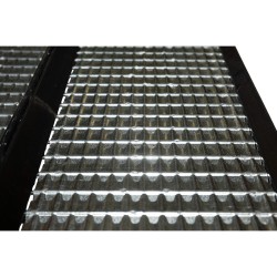 DEMI-GRILLE INFERIEURE (1440 x 785- CZ/1)