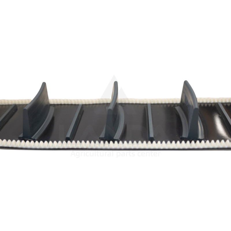 TAPIS CONVOYEUR DE 250MM LONGUEUR 10.45M AVEC AGRAFE