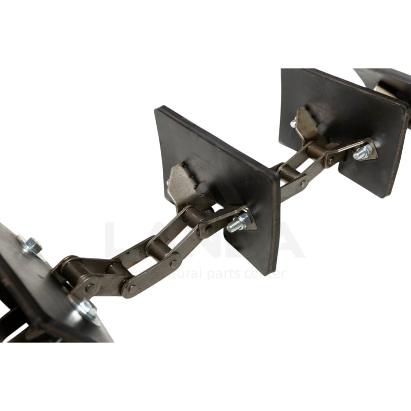 CHAINE D'ELEVATEUR A GRAINS COMPLETE CA550 (153 Maillons et 38 Palettes)