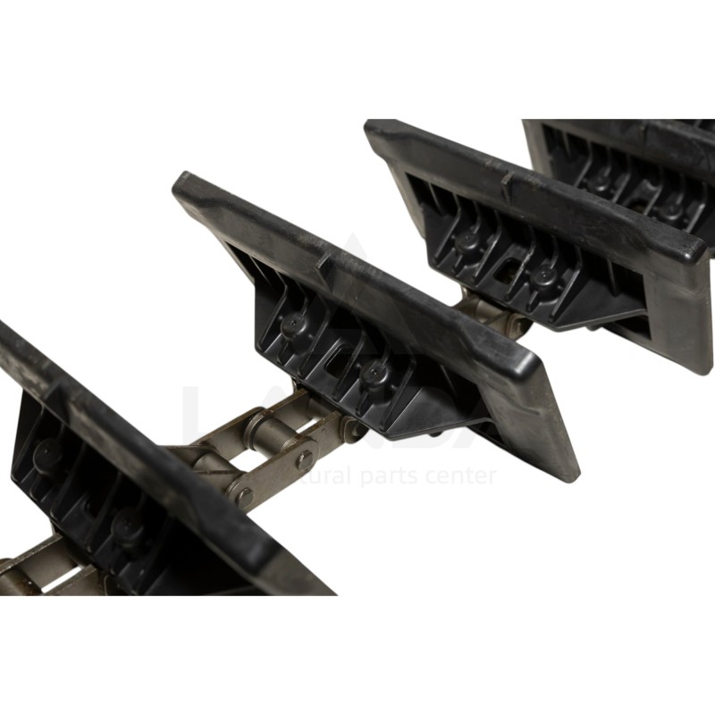 CHAINE D'ELEVATEUR A GRAINS COMPLETE RENFORCEE SK717 (158 Maillons et 39 Palettes moulées)